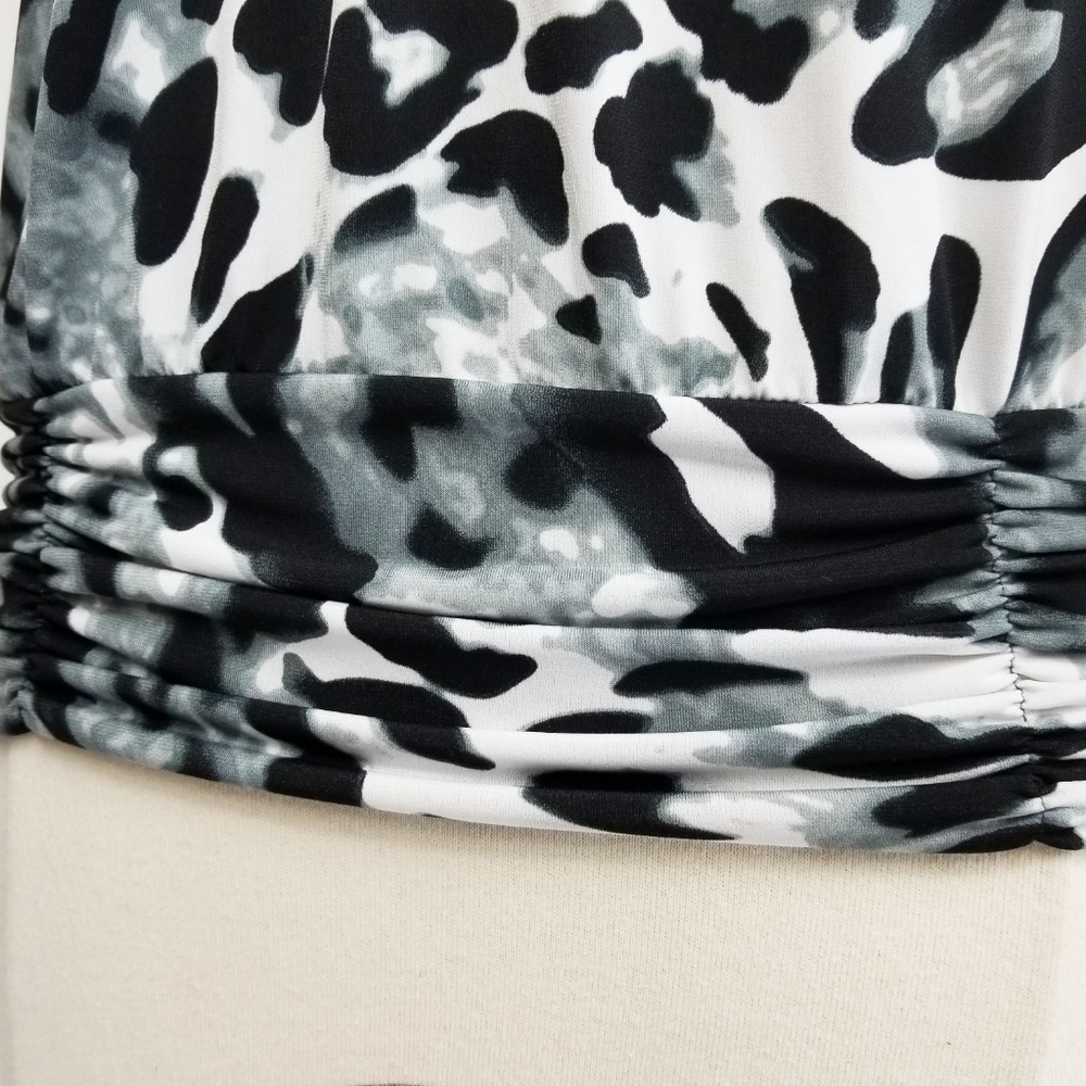 iz Byer California Sleeveless Black, White & Gray - Picture 3 of 8